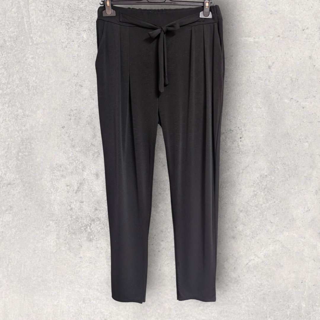 Pantalón lazada negro